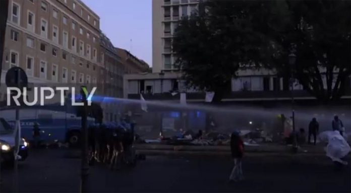włochy interwencja policji