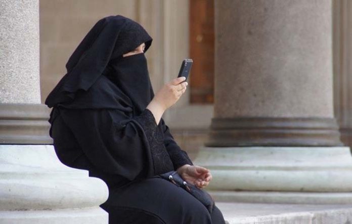 muzułmanka, telefon, burka